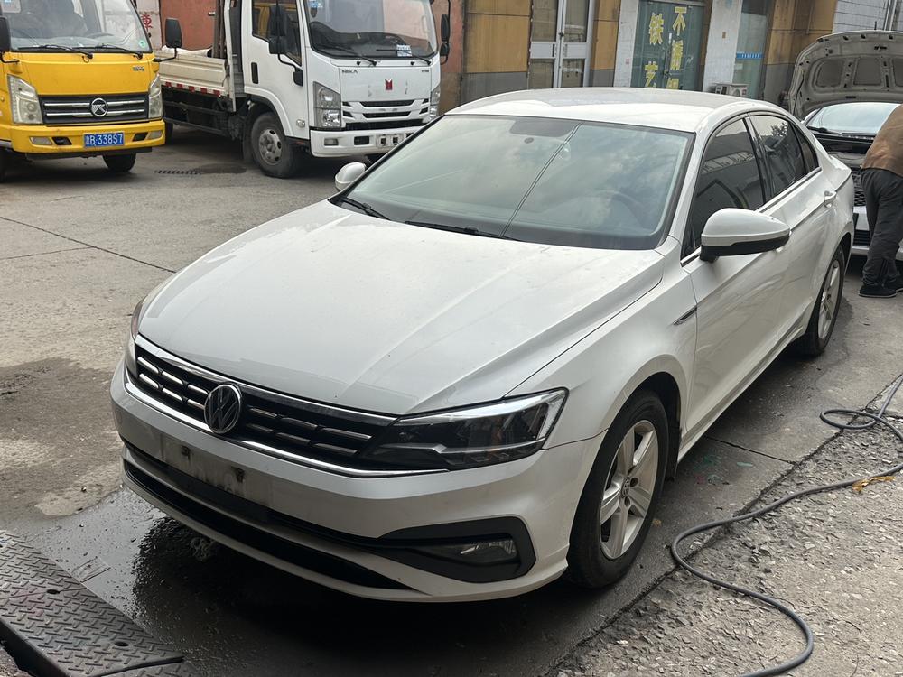 Volkswagen Lamando