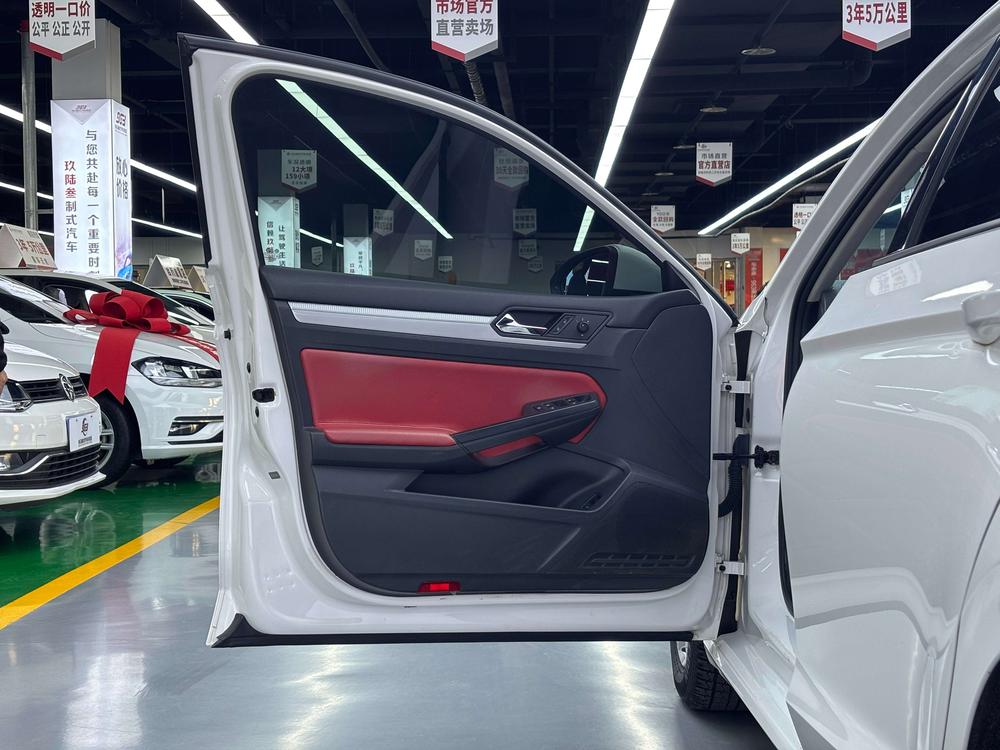 Volkswagen Lamando