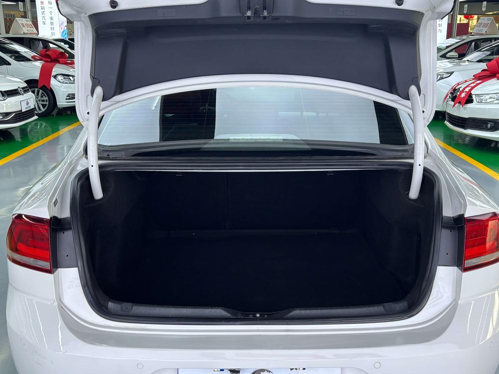 Volkswagen Lamando