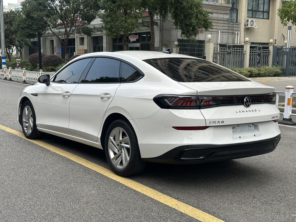 Volkswagen Lamando
