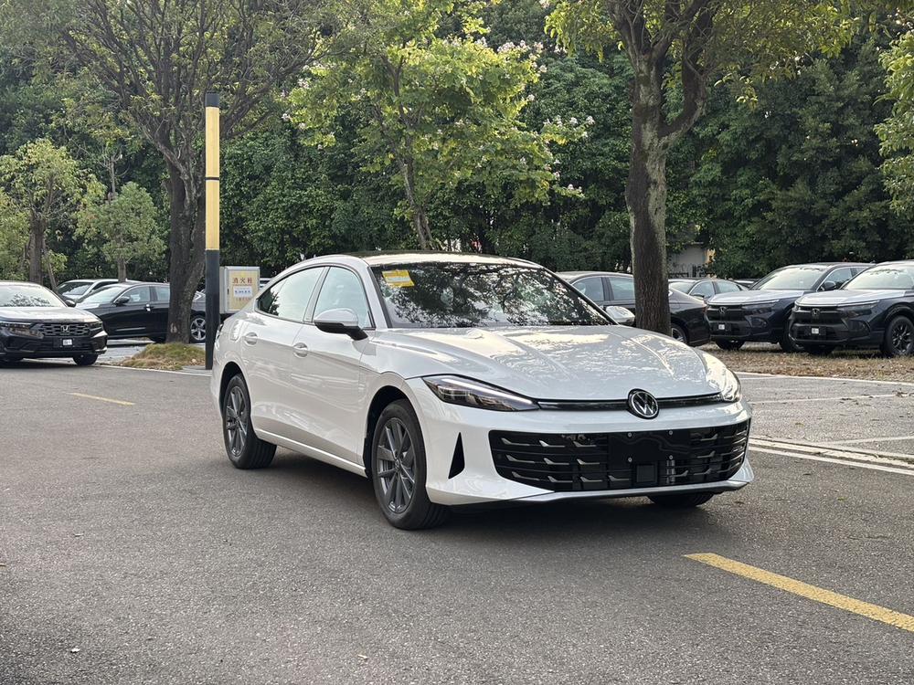 Volkswagen Lamando
