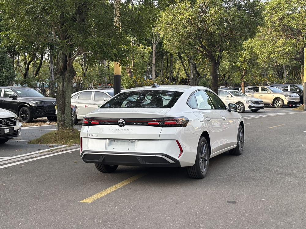 Volkswagen Lamando