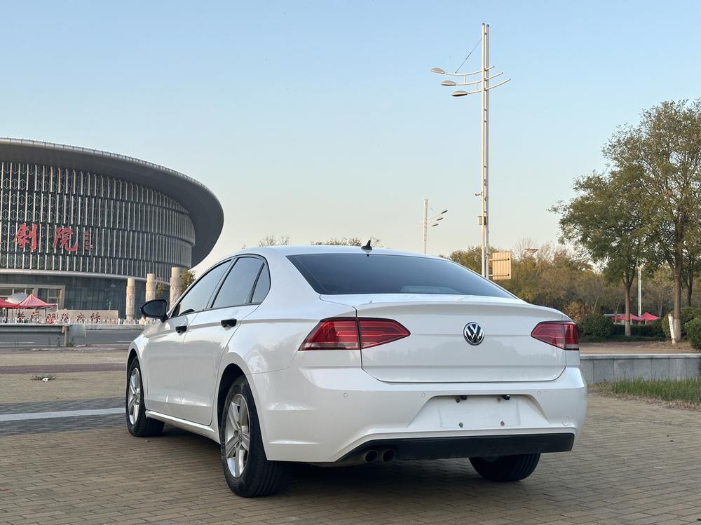 Volkswagen Lamando