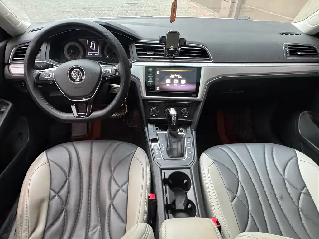 Volkswagen Lamando