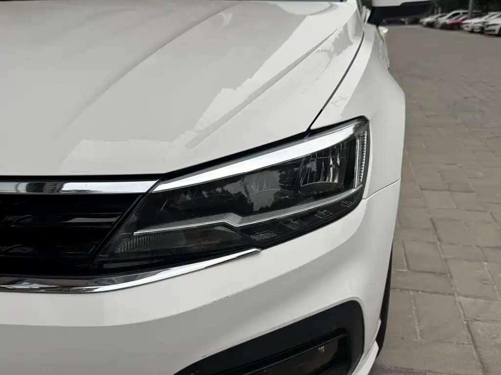Volkswagen Lamando