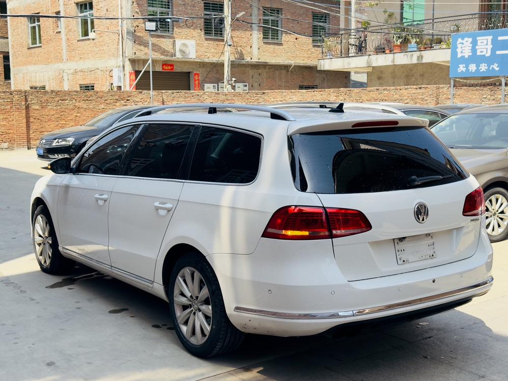 Volkswagen Magotan (Import)