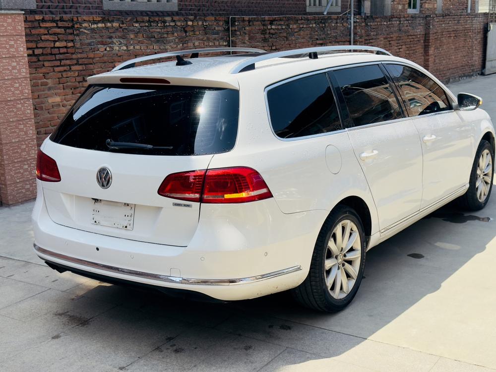 Volkswagen Magotan (Import)