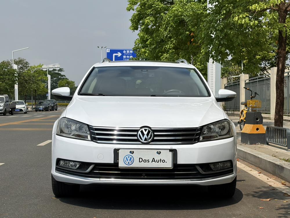 Volkswagen Magotan (Import)