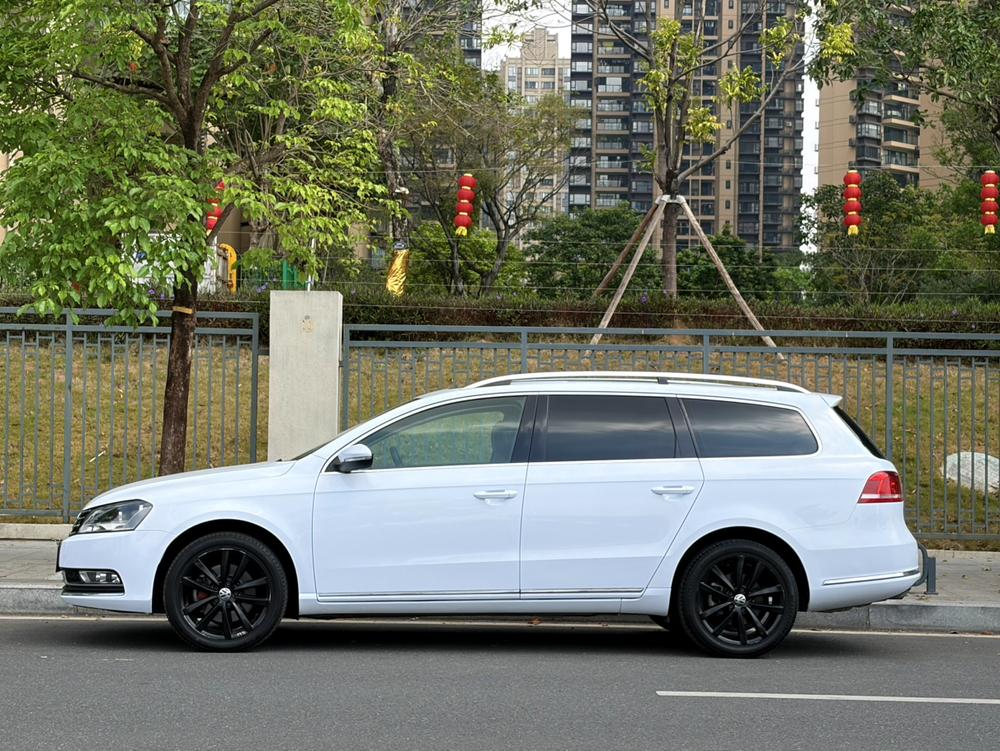 Volkswagen Magotan (Import)
