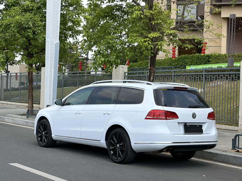 Volkswagen Magotan (Import)