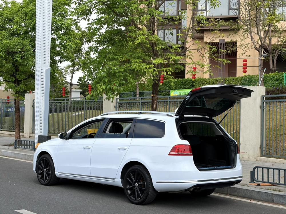 Volkswagen Magotan (Import)