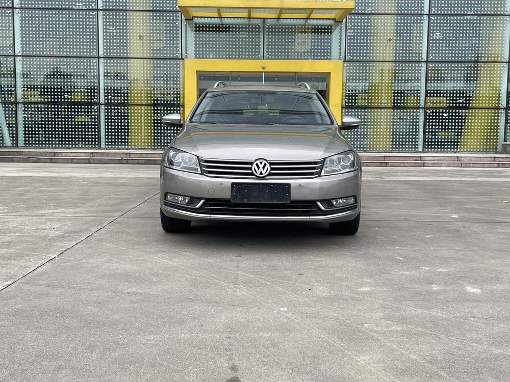 Volkswagen Magotan (Import)
