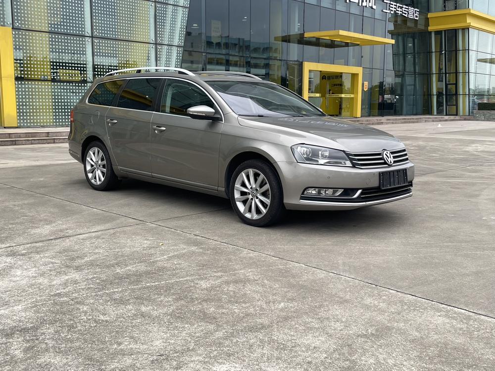Volkswagen Magotan (Import)