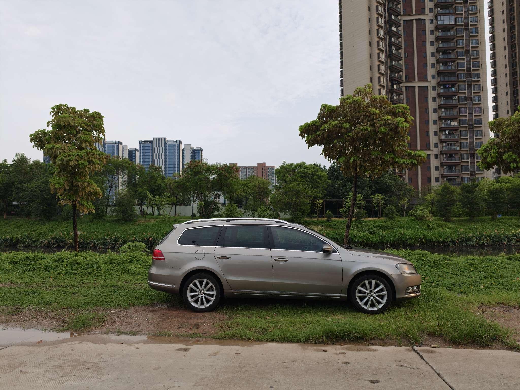 Volkswagen Magotan (Import)