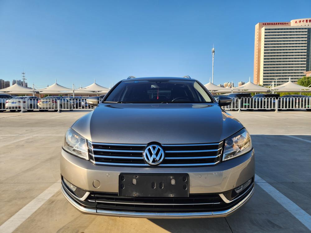 Volkswagen Magotan (Import)