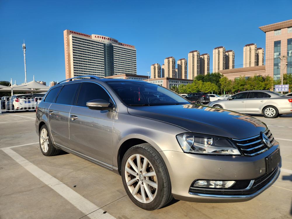 Volkswagen Magotan (Import)