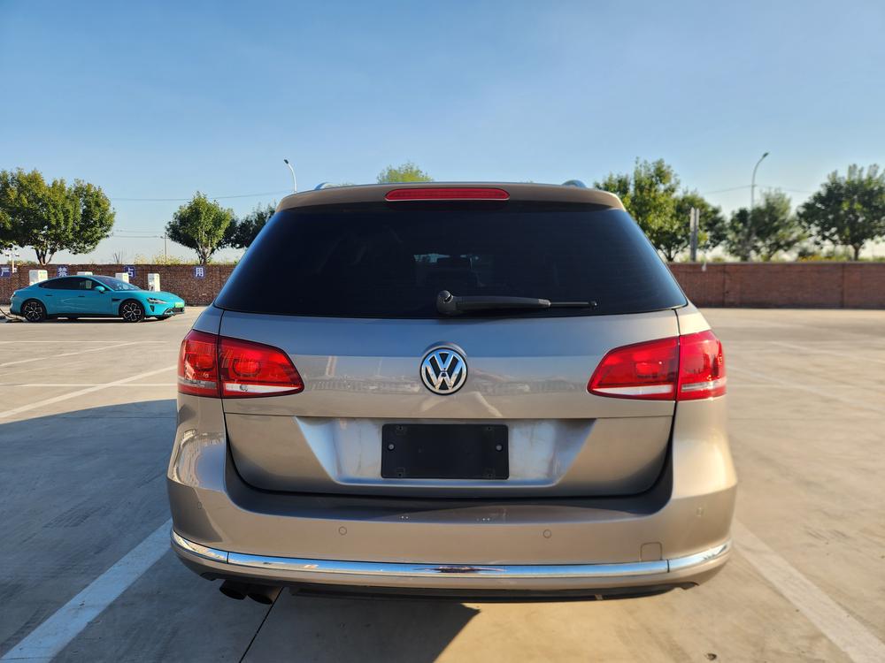 Volkswagen Magotan (Import)