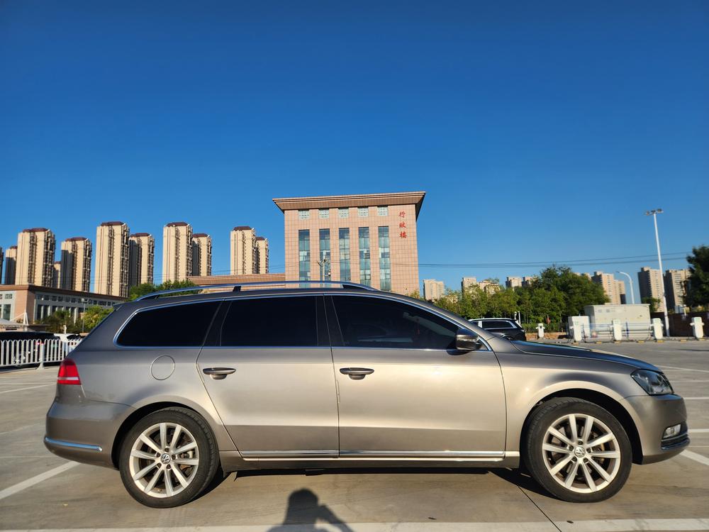 Volkswagen Magotan (Import)
