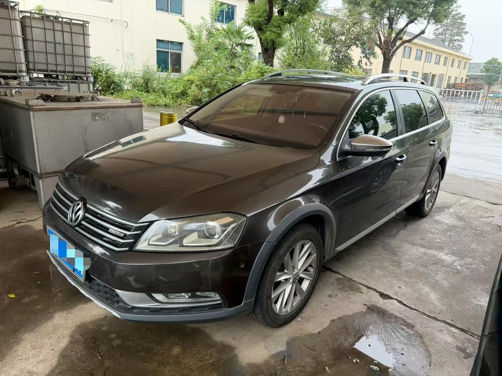 Volkswagen Magotan (Import)