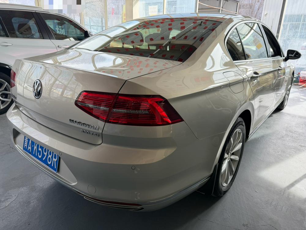 Volkswagen Magotan