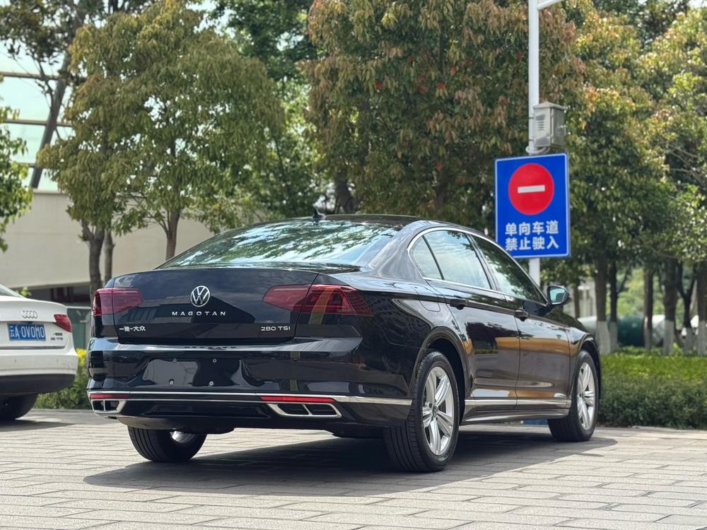 Volkswagen Magotan