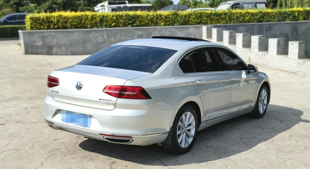 Volkswagen Magotan