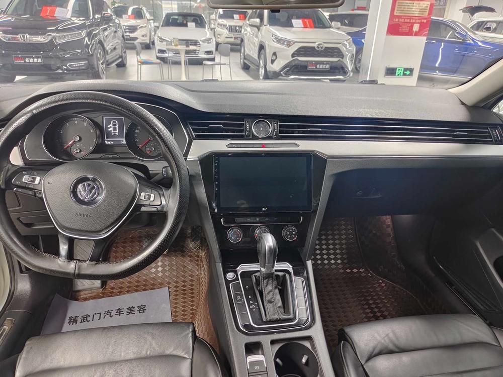 Volkswagen Magotan