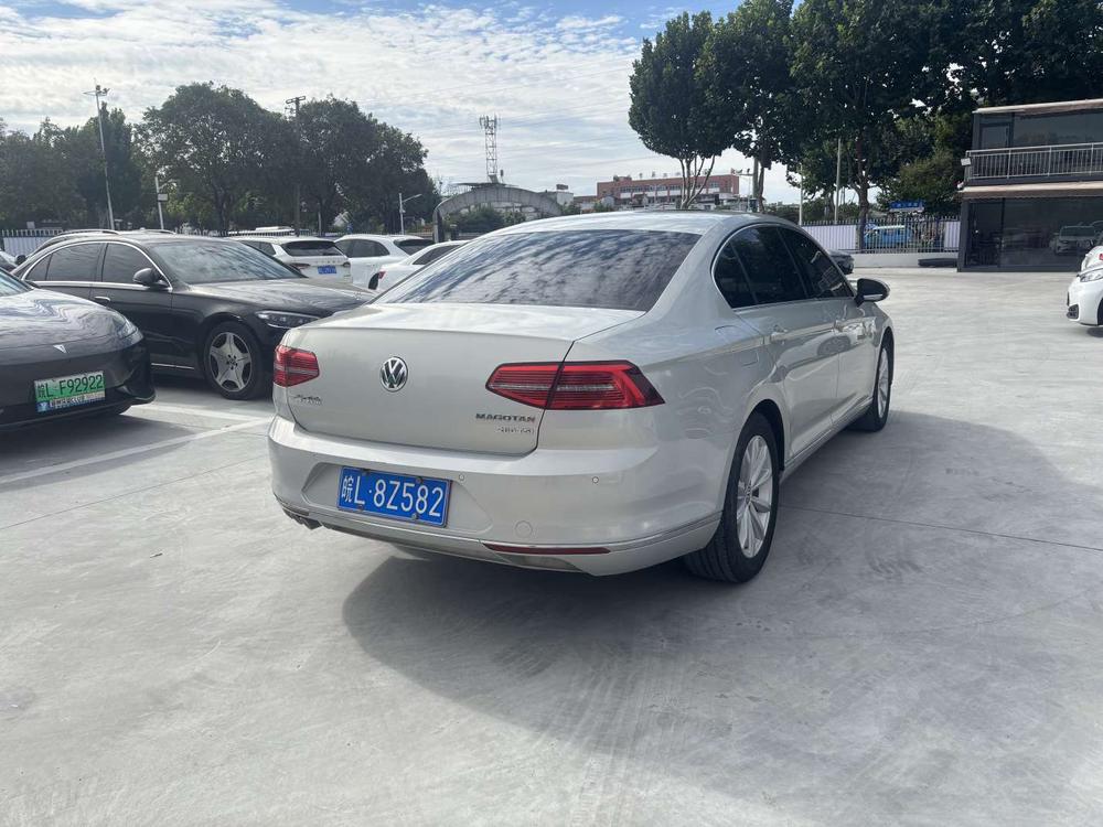 Volkswagen Magotan