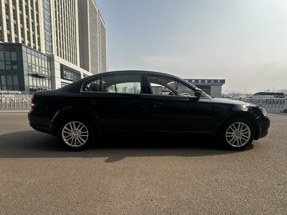 Volkswagen Passat Lingyu