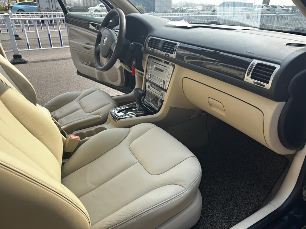 Volkswagen Passat Lingyu