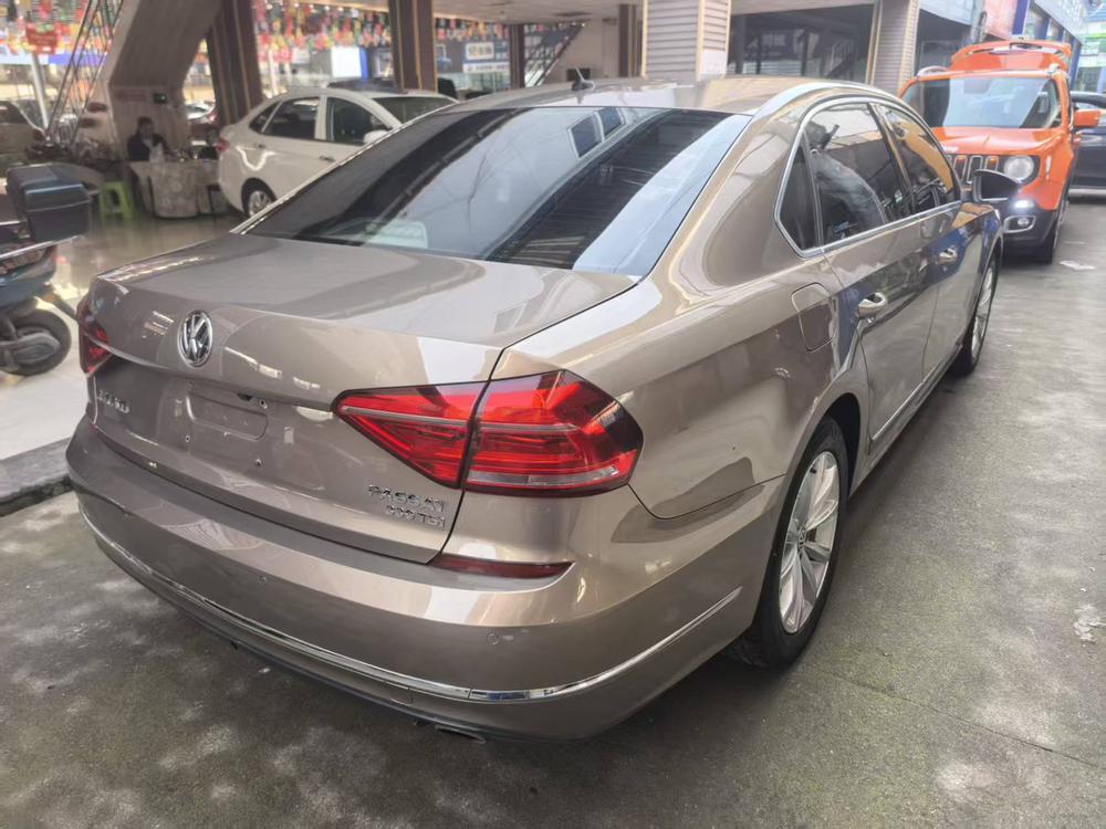 Volkswagen Passat