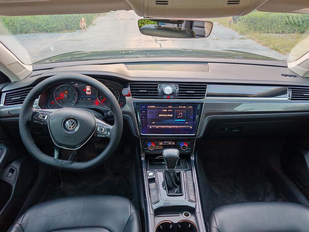 Volkswagen Phideon