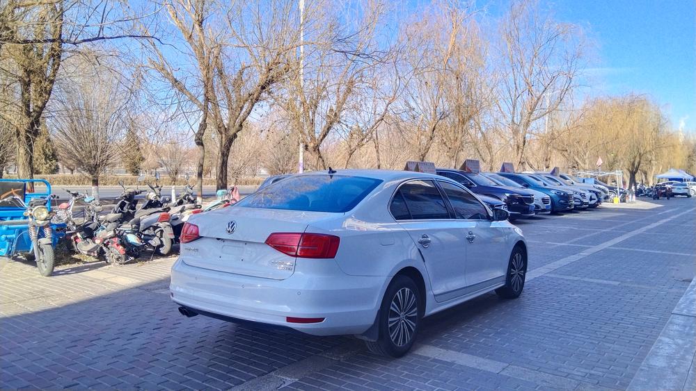 Volkswagen Sagitar