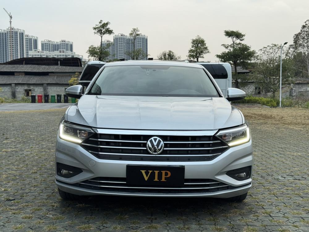 Volkswagen Sagitar