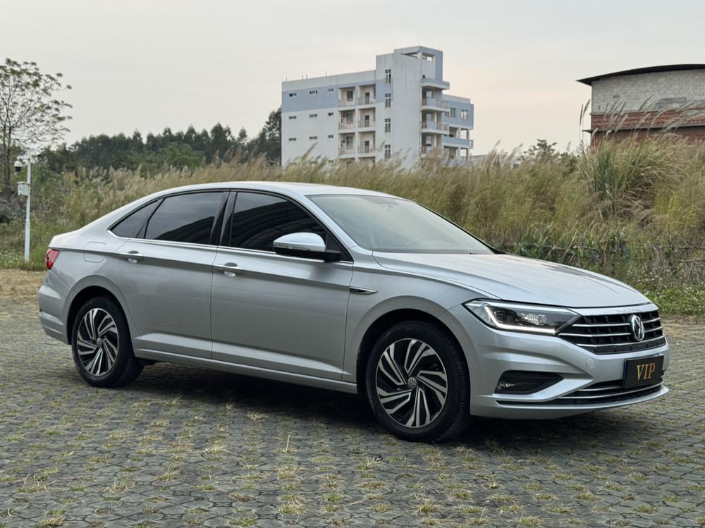 Volkswagen Sagitar