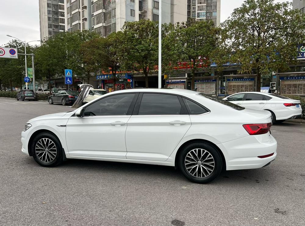 Volkswagen Sagitar