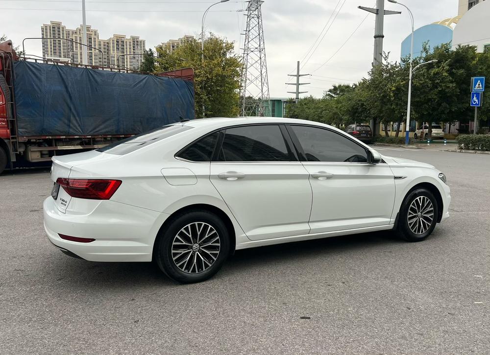 Volkswagen Sagitar