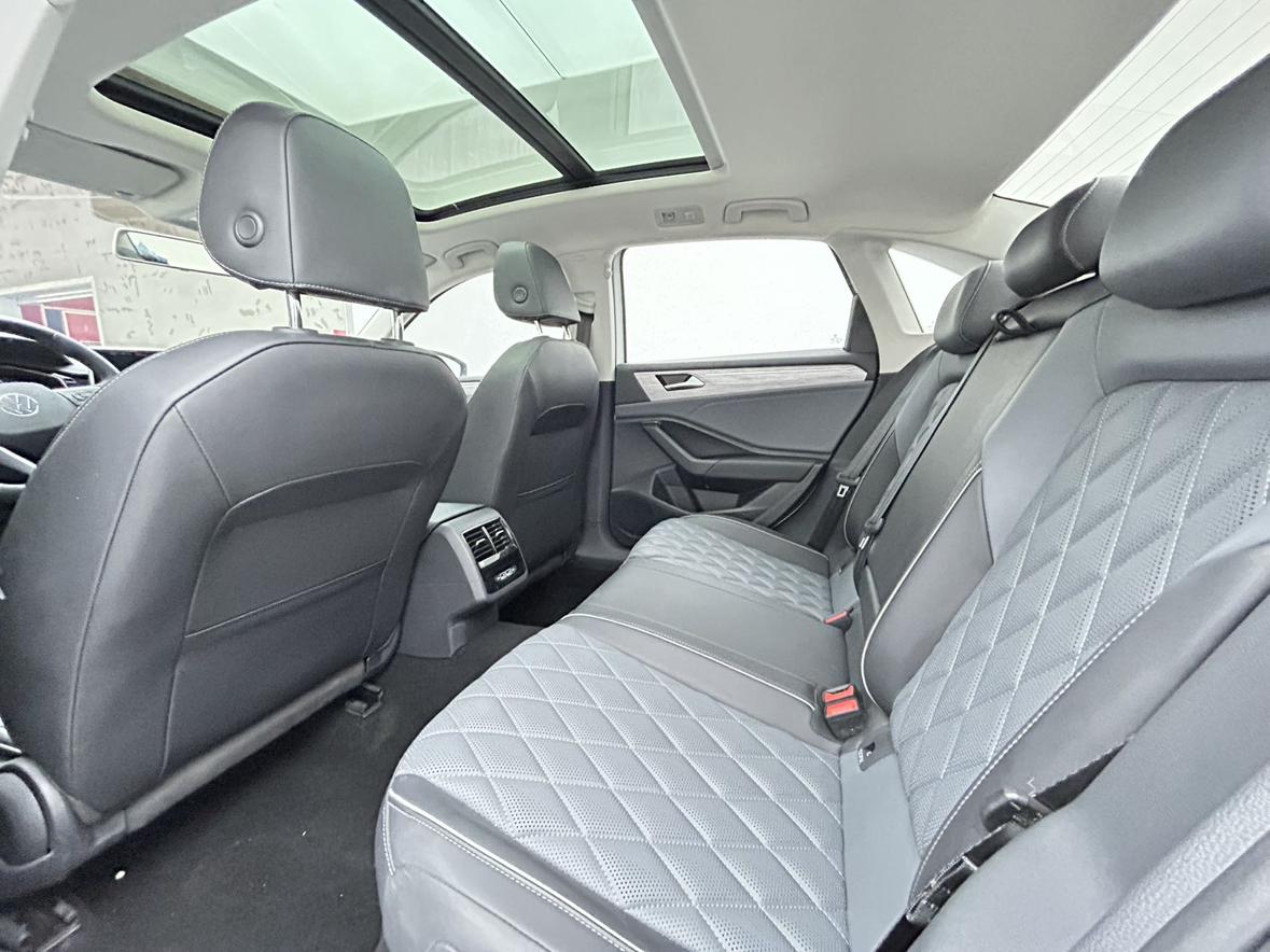 Volkswagen Sagitar