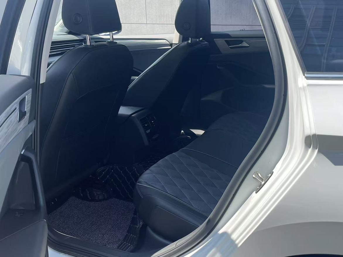 Volkswagen Sagitar
