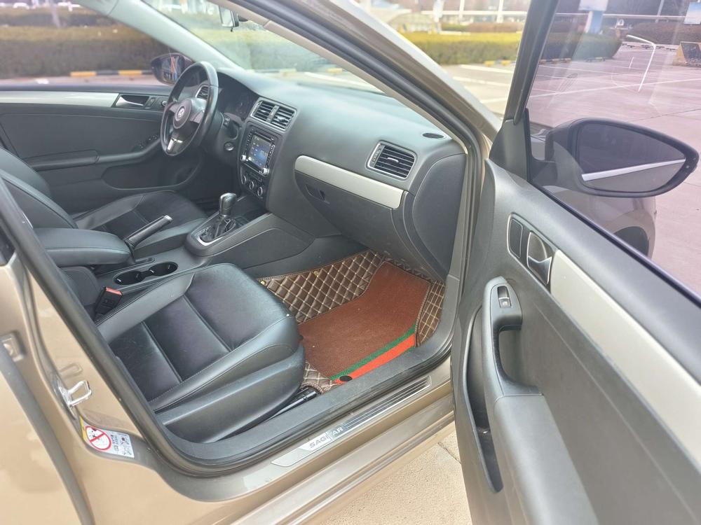 Volkswagen Sagitar