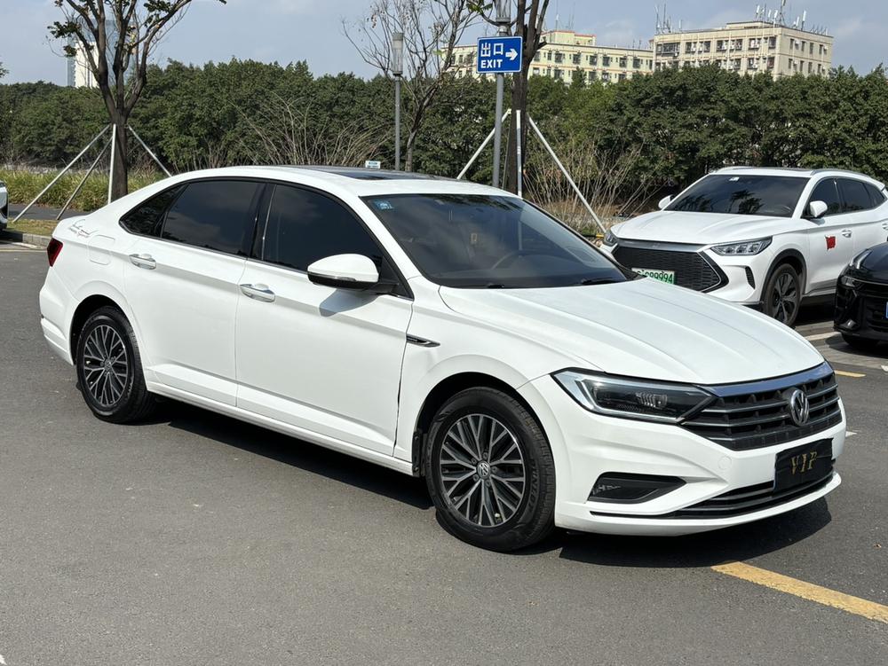 Volkswagen Sagitar