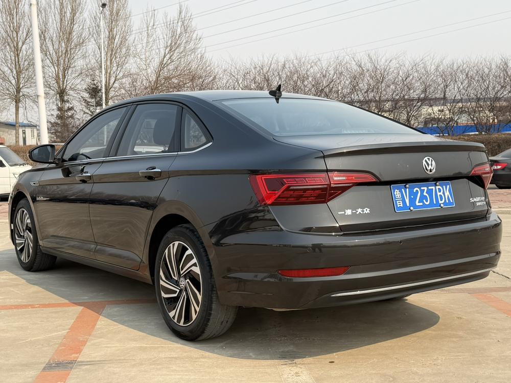 Volkswagen Sagitar
