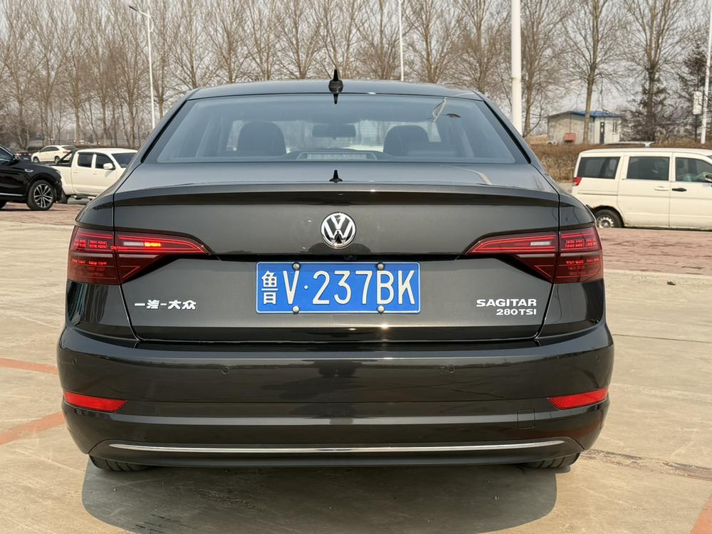 Volkswagen Sagitar