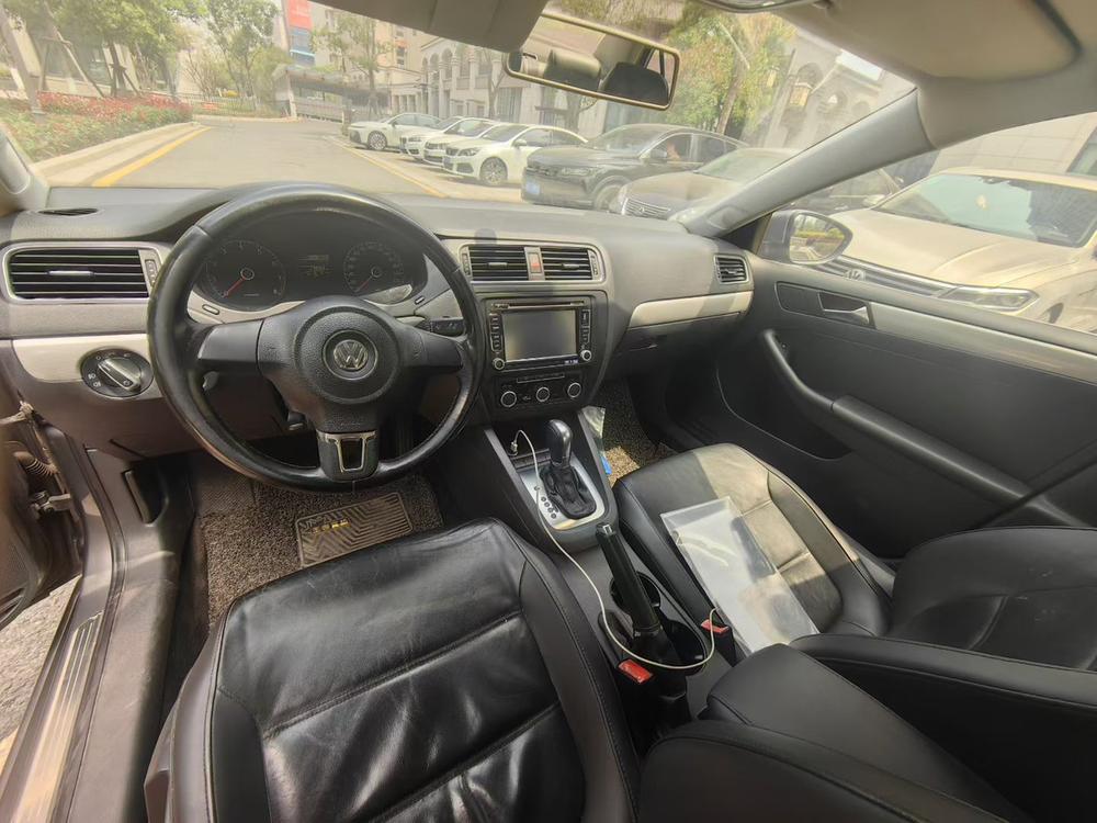 Volkswagen Sagitar