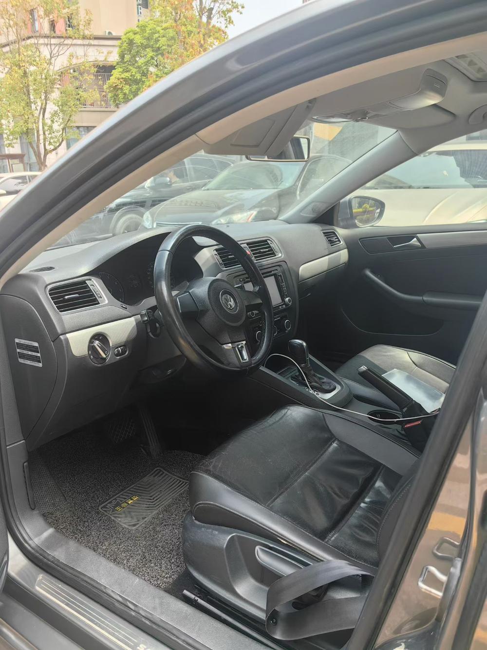 Volkswagen Sagitar