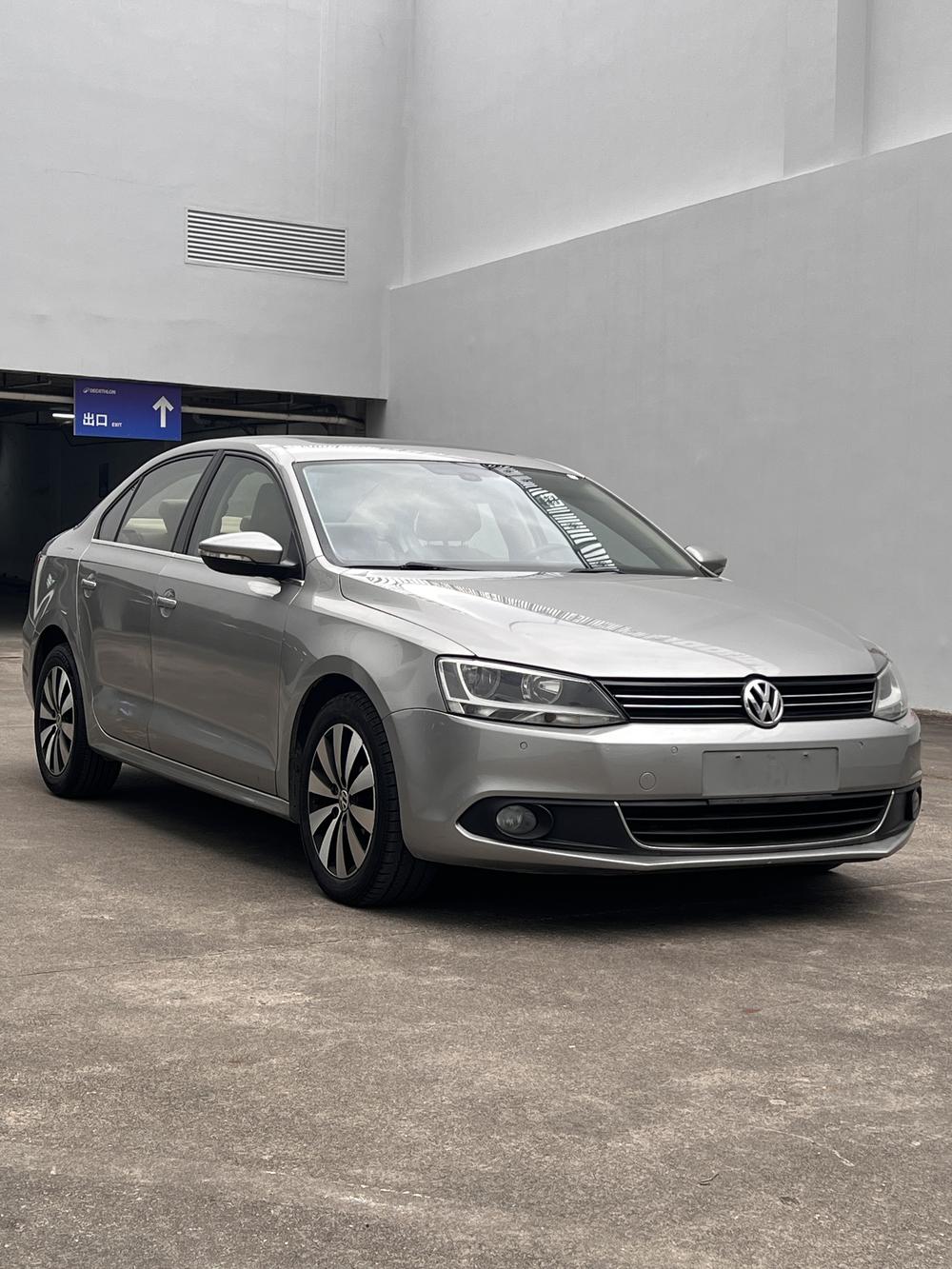 Volkswagen Sagitar