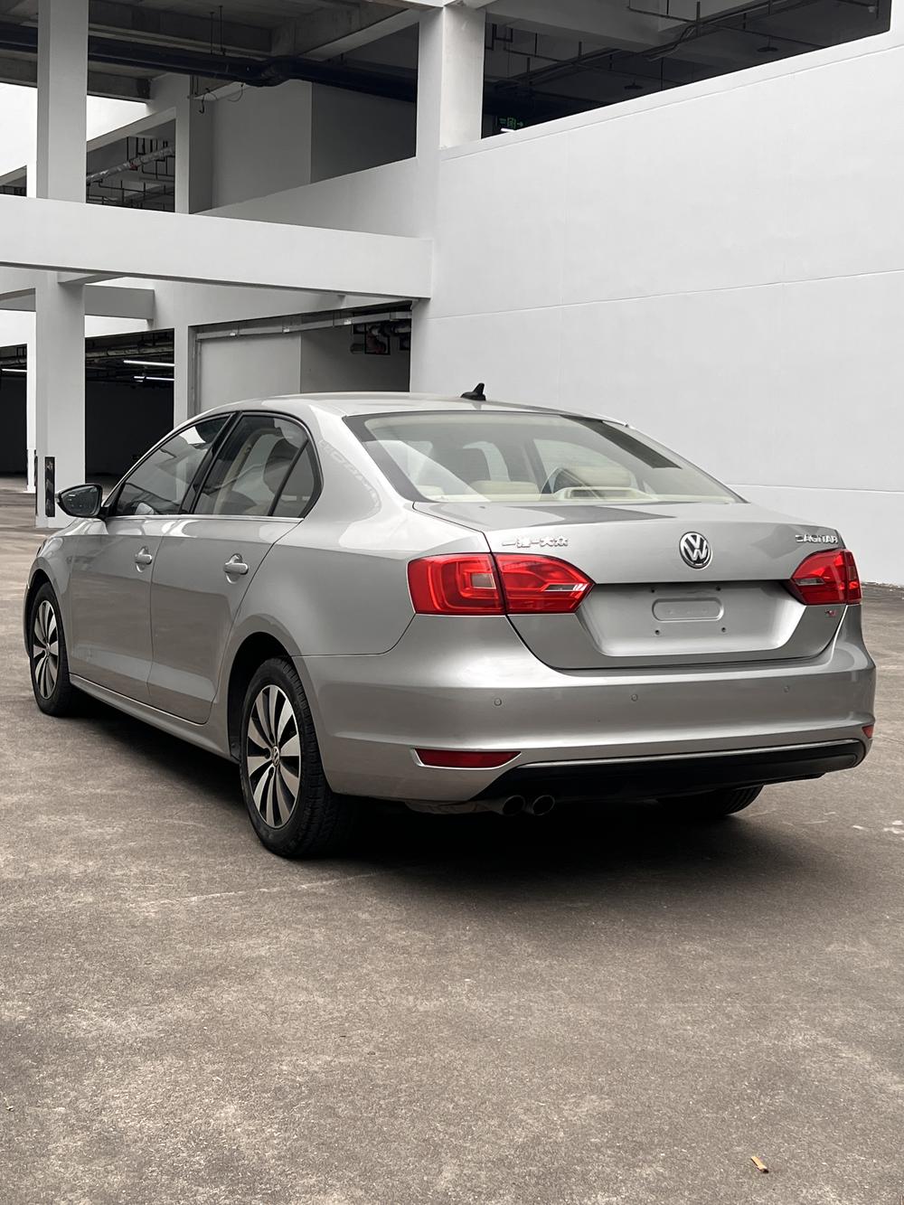Volkswagen Sagitar
