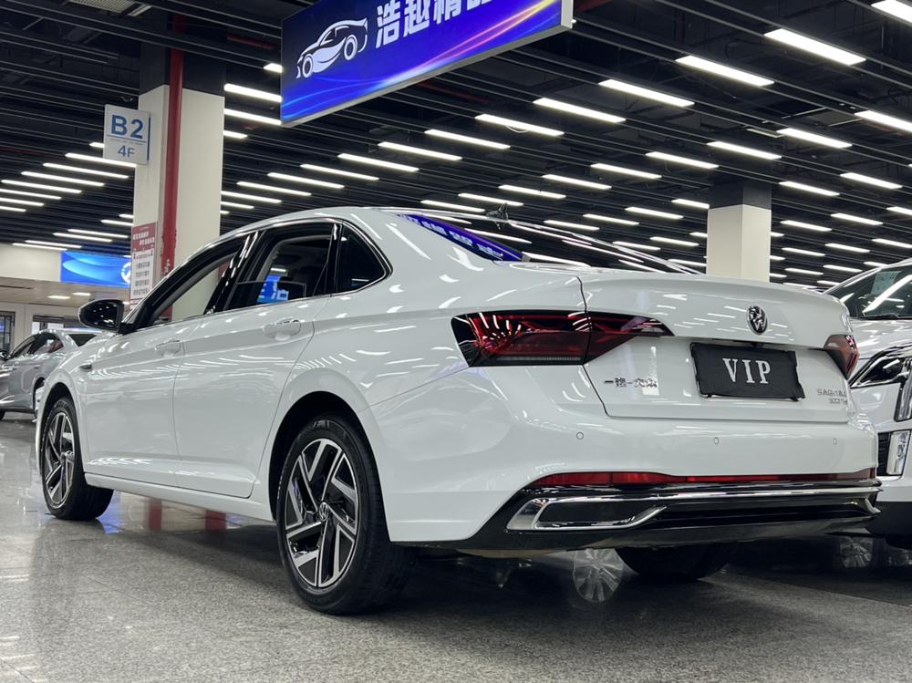 Volkswagen Sagitar