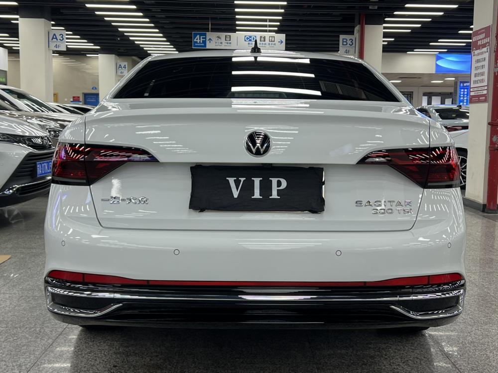 Volkswagen Sagitar