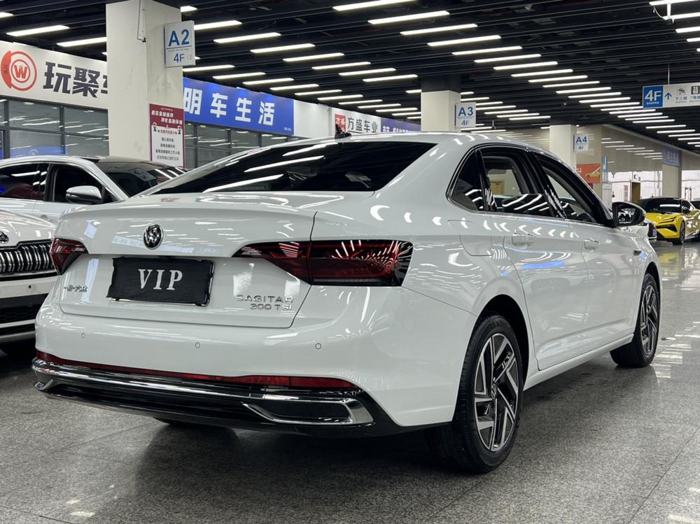 Volkswagen Sagitar